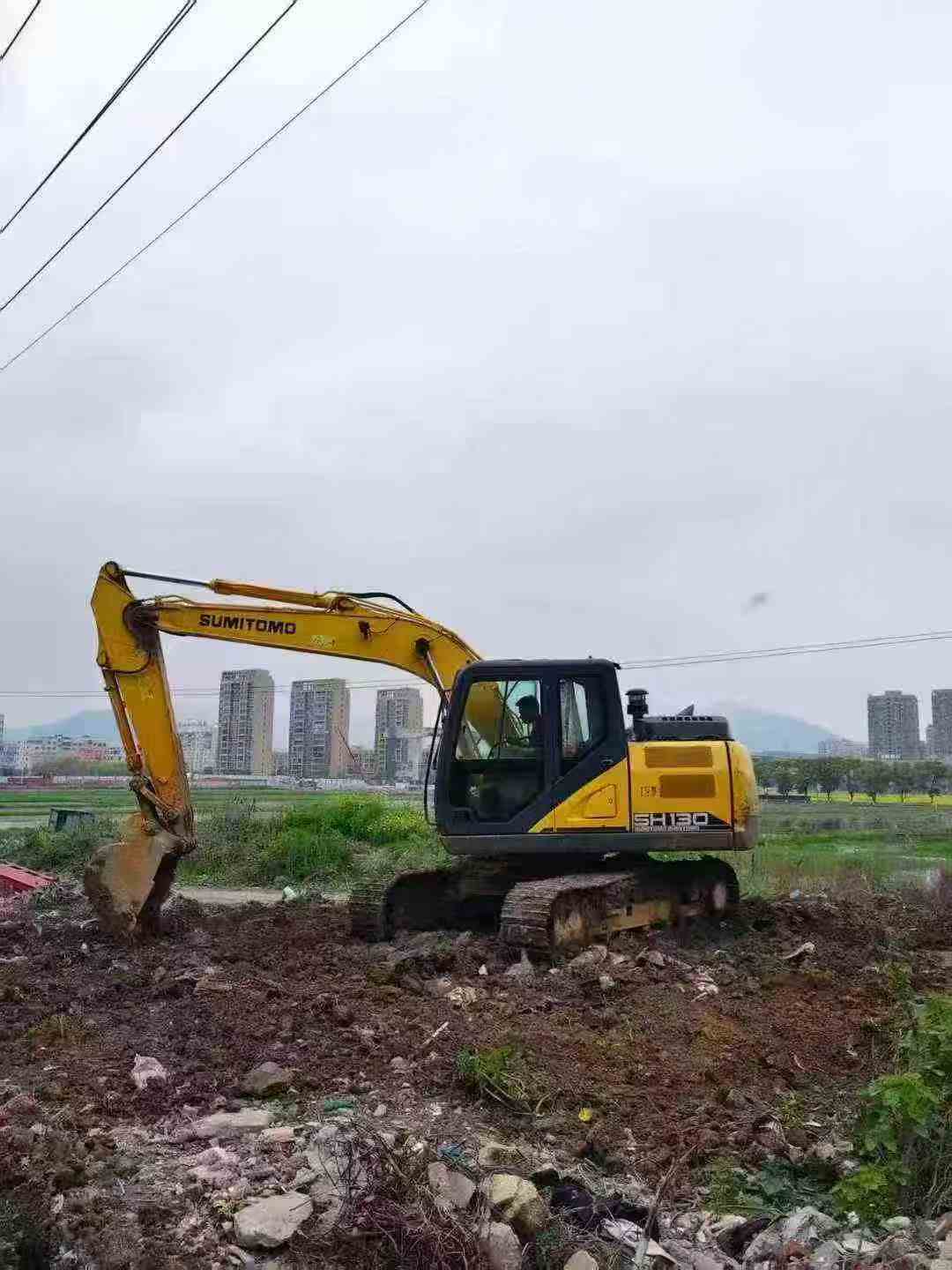 Buy Sumitomo SH130-6 Used Excavator / 3