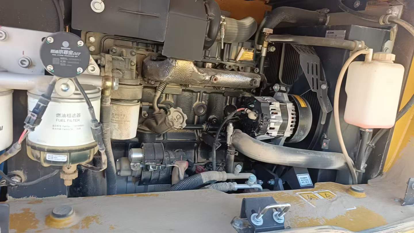 Buy XCMG XE75C Used Excavator / 3