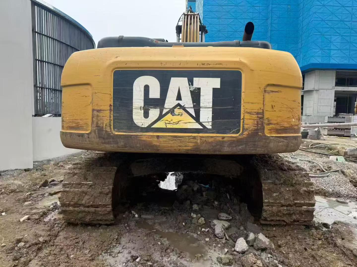 Buy Caterpillar 323 Used Excavator / 2