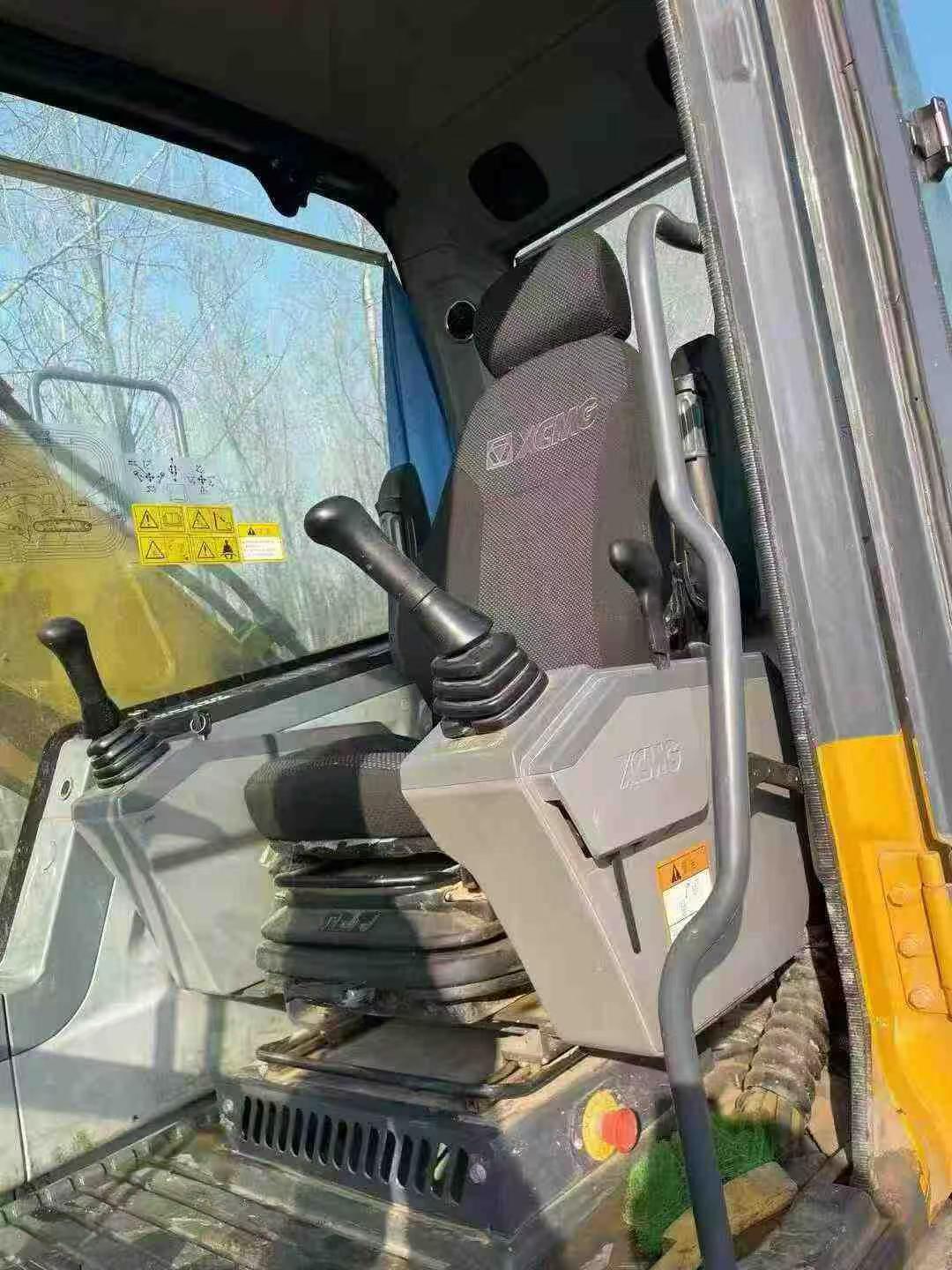 Buy XCMG XE215 Used Excavator / 8
