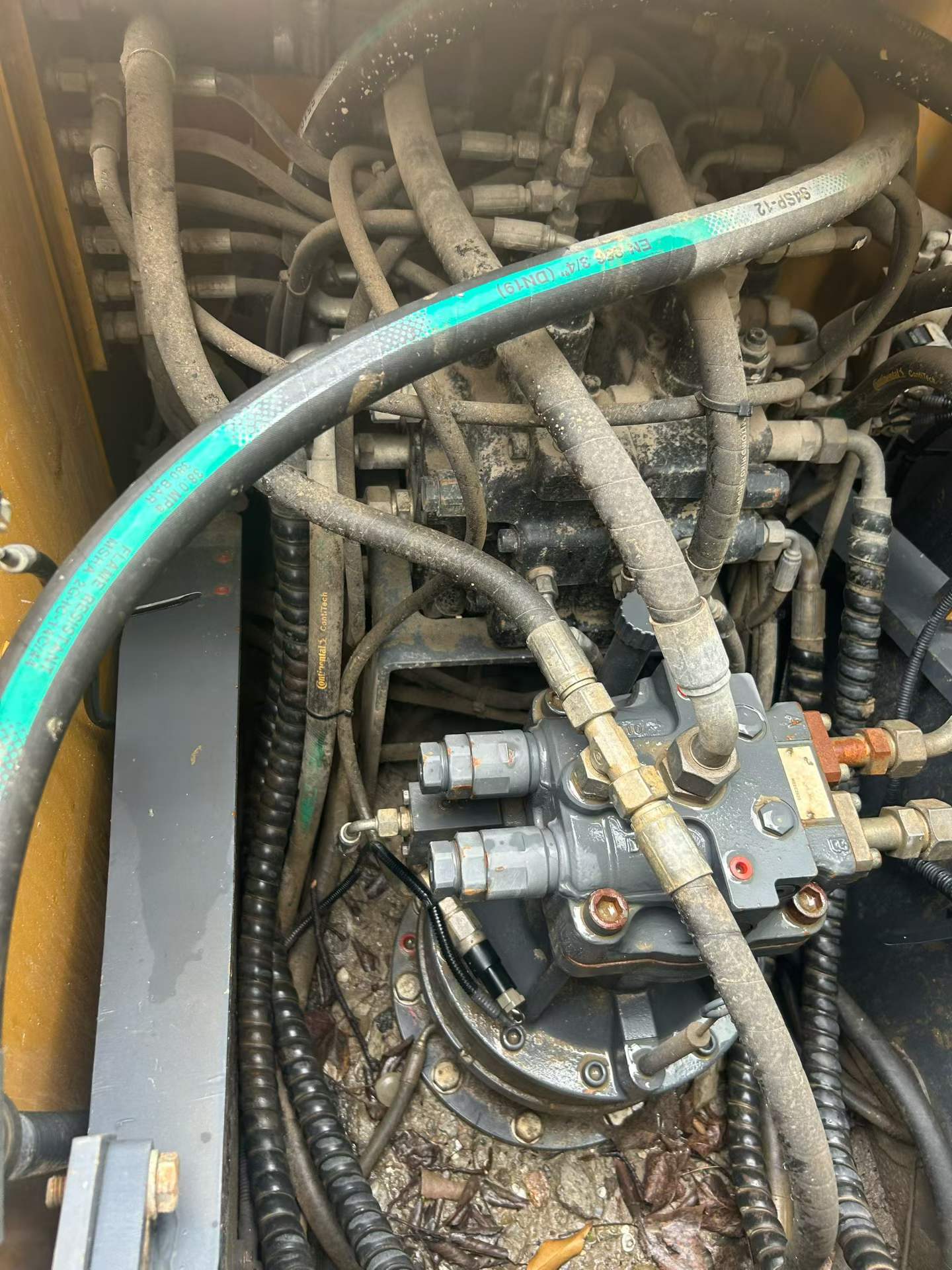 Buy XCMG XE135B Used Excavator / 6