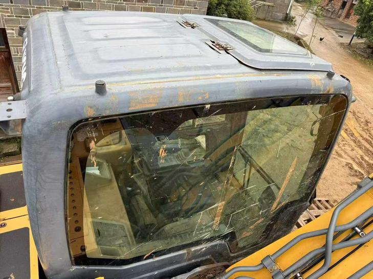 Buy XCMG XE135B Used Excavator / 1