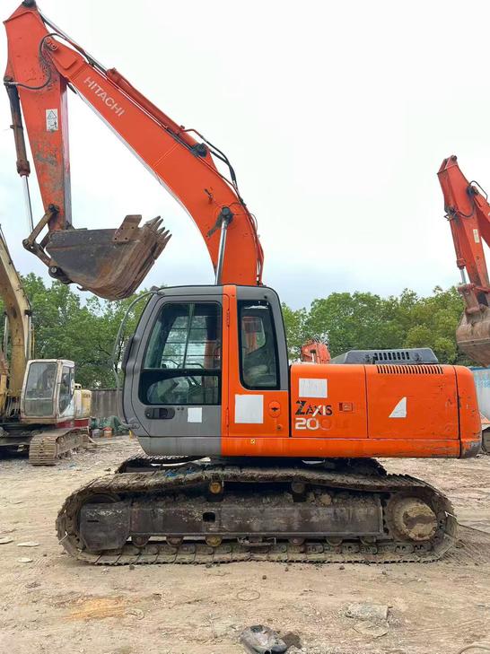 Buy Hitachi ZX200-6 Used Excavator / 1