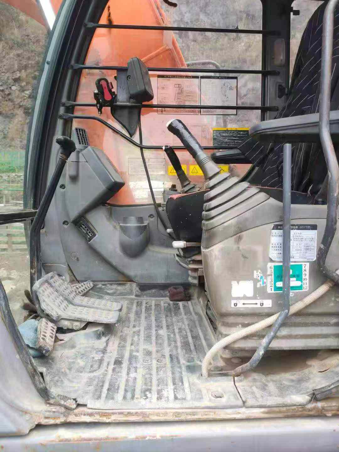 Buy Hitachi EX120-6 Used Excavator / 3
