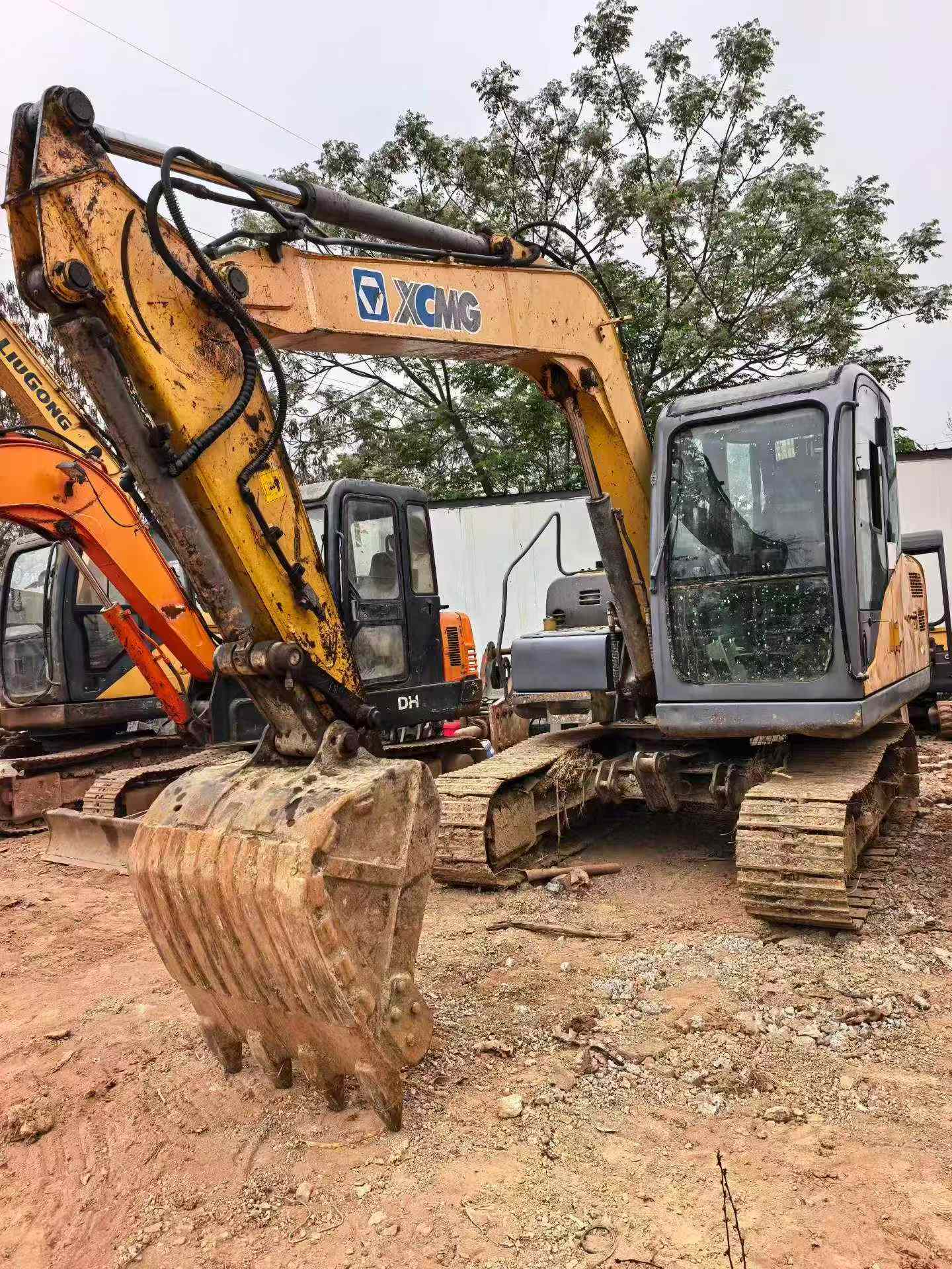 Buy XCMG XE85C Used Excavator / 3