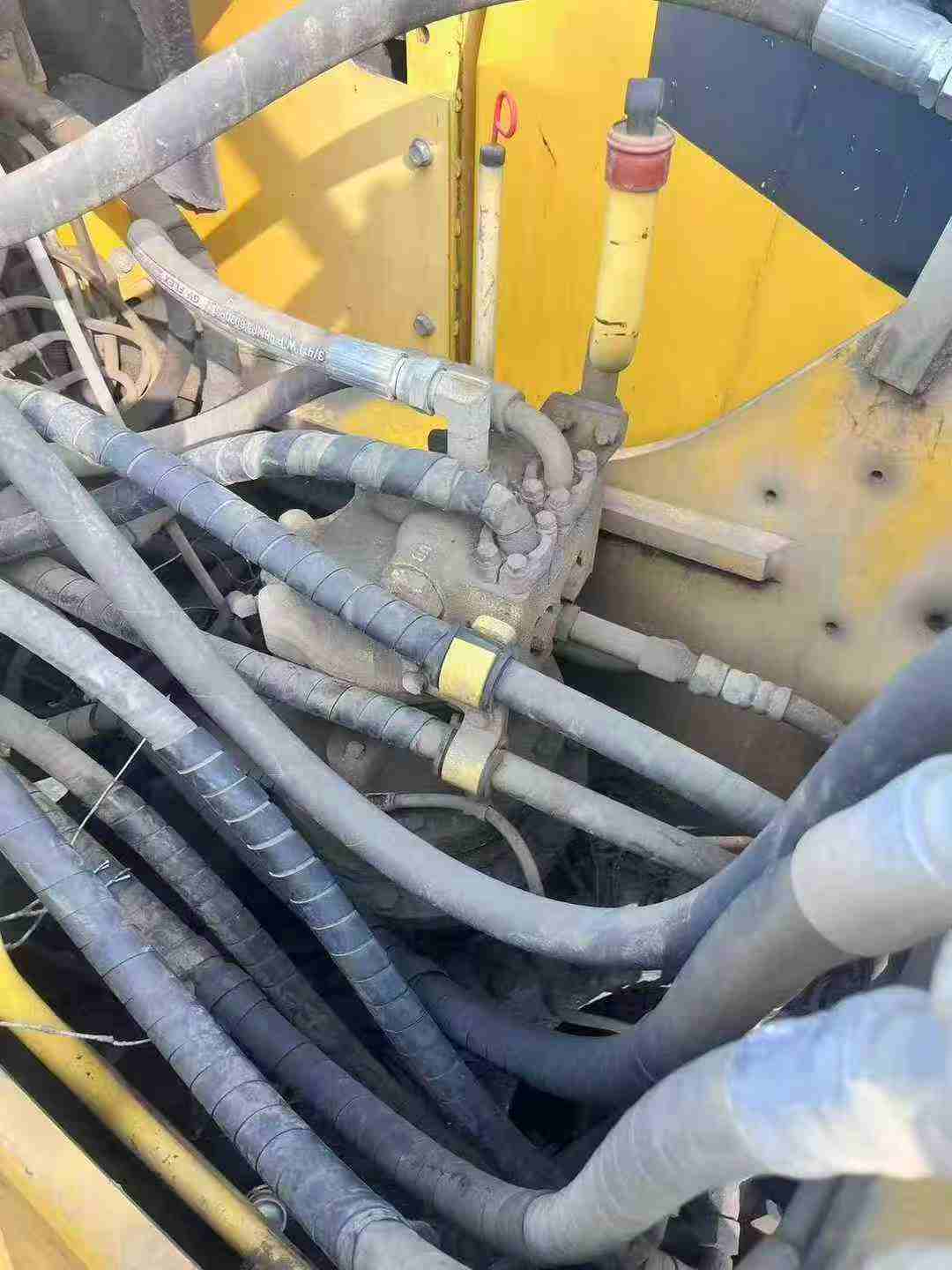 Buy Komatsu PC200 Used Excavator / 6