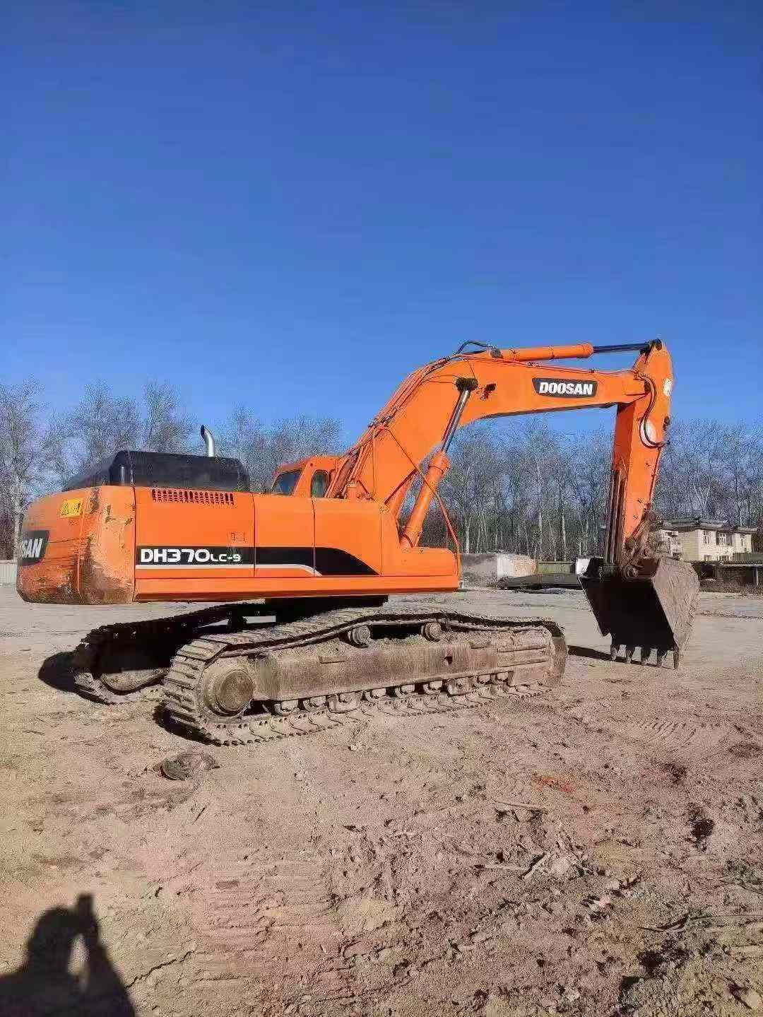 Buy Doosan DH370 Used Excavator / 2