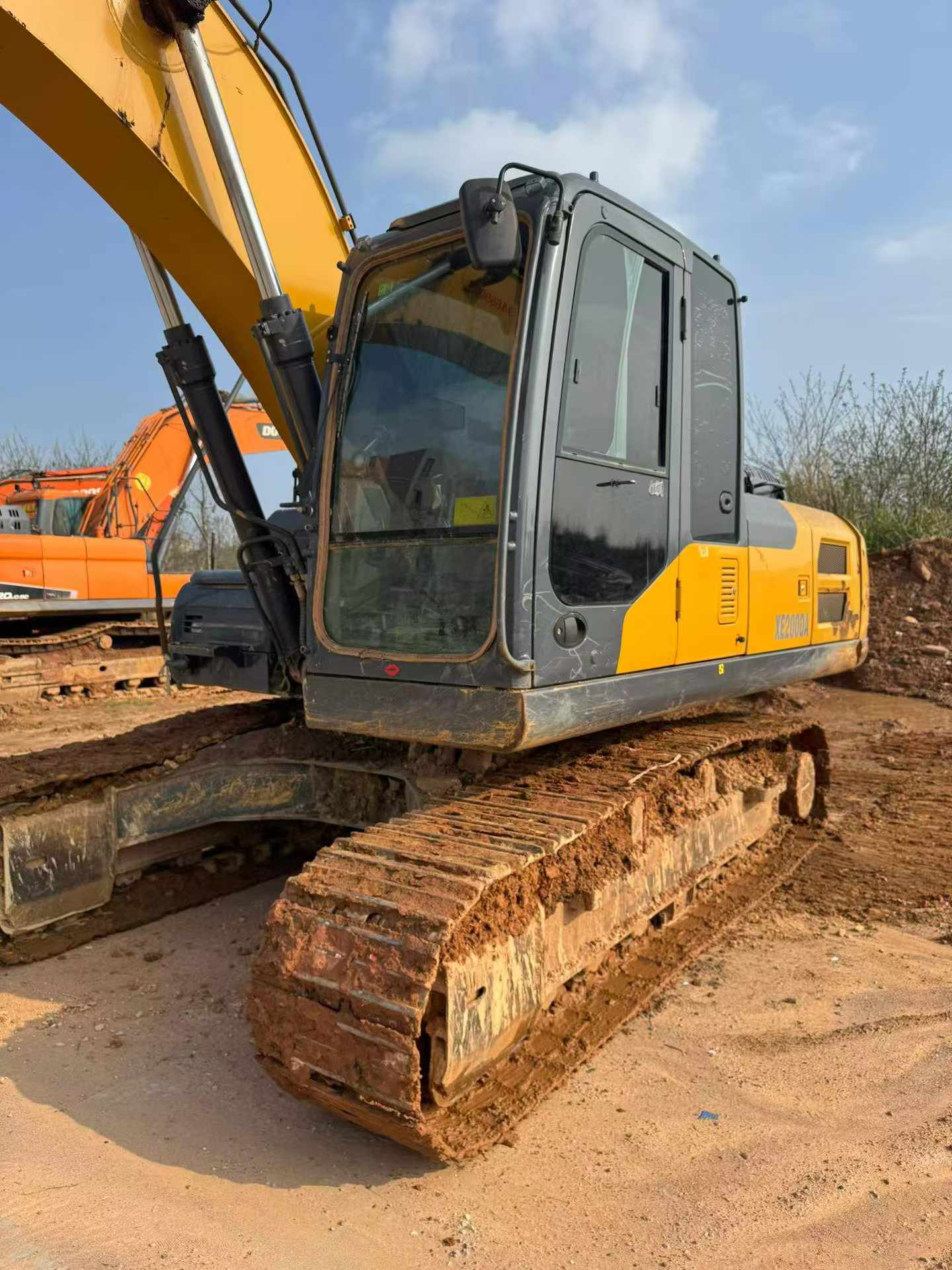 Buy XCMG XE200 Used Excavator / 4