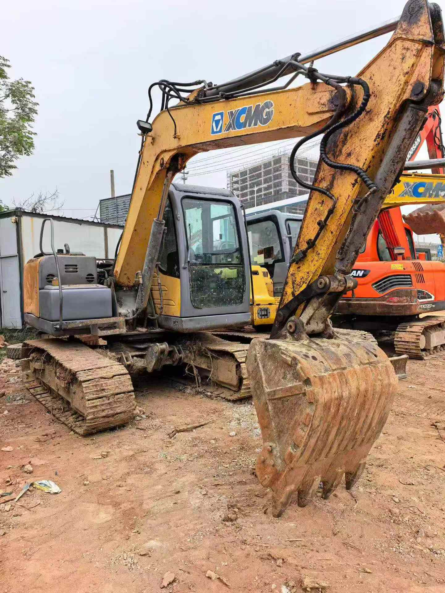 Buy XCMG XE85C Used Excavator / 4