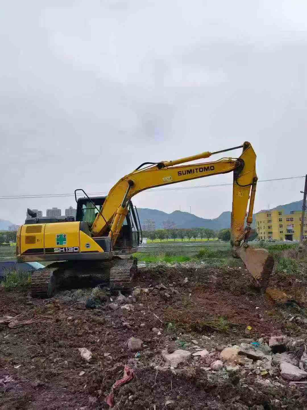 Buy Sumitomo SH130-6 Used Excavator / 2