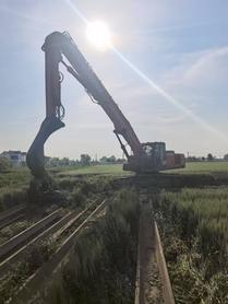 Buy Hitachi EX350 Used Excavator / 2 Buy Hitachi EX350 Used Excavator / 2