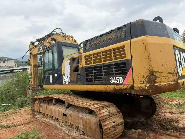 Buy Caterpillar 345B Used Excavator / 1