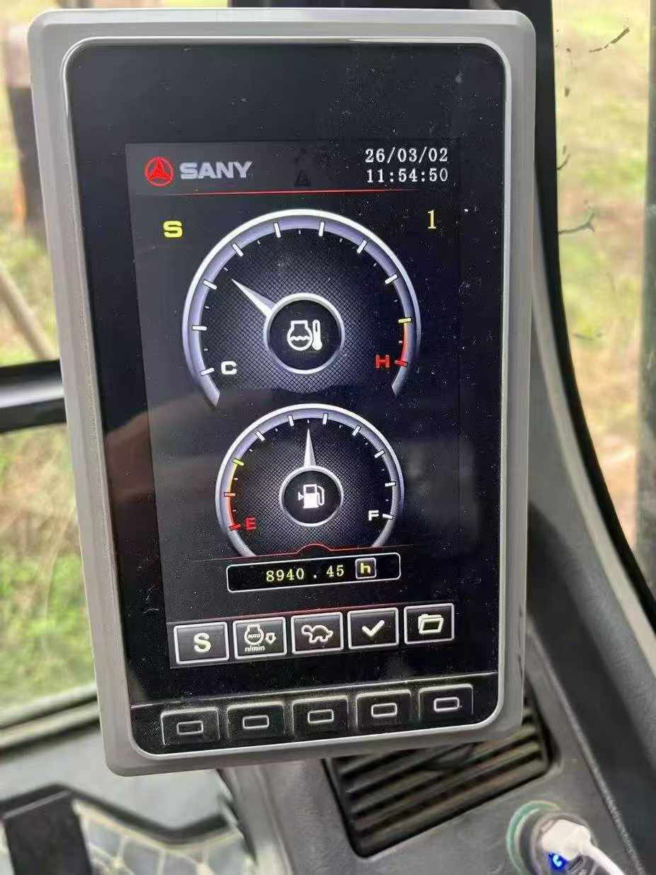 Buy Sany SY205C Used Excavator / 4