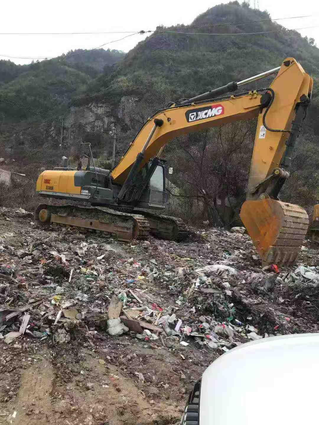 Buy XCMG XE380K Used Excavator / 9