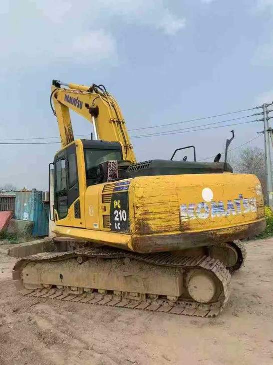 Buy Komatsu PC210LC-8 Used Excavator / 1