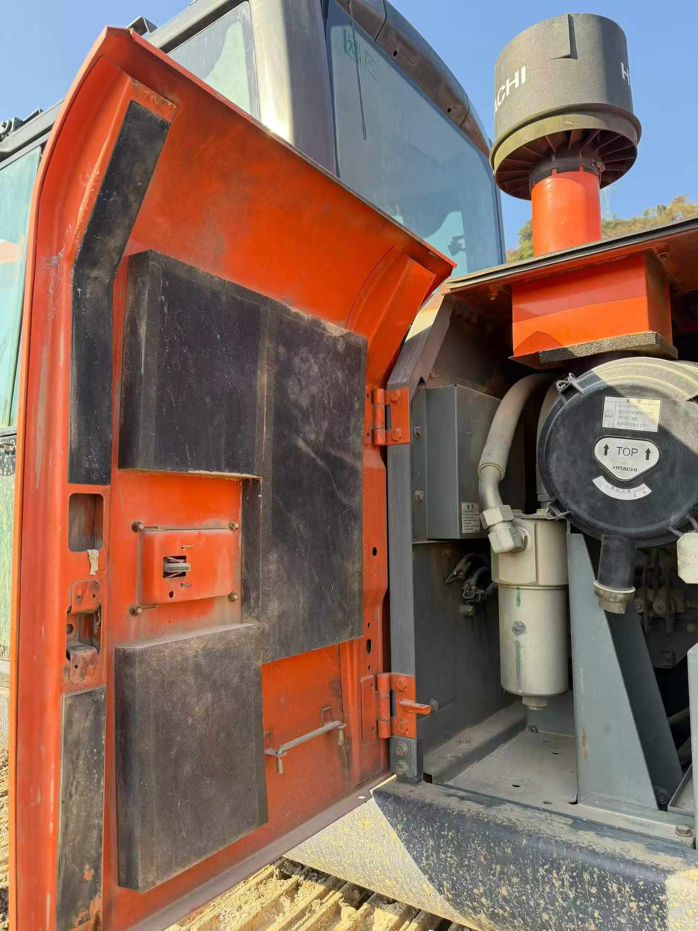 Buy Hitachi ZH200-5A Used Excavator / 7