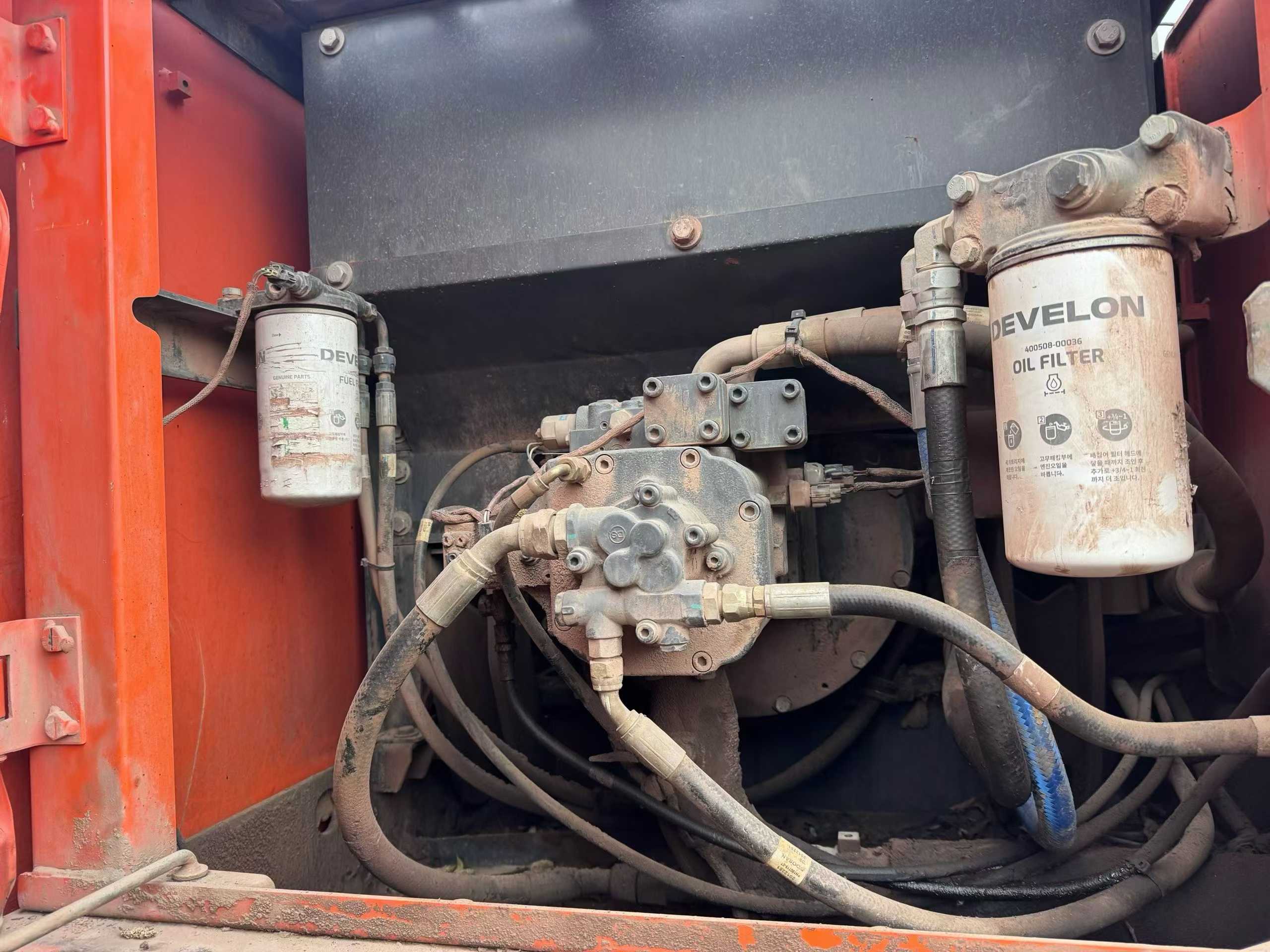 Buy Doosan DX230LC Used Excavator / 9