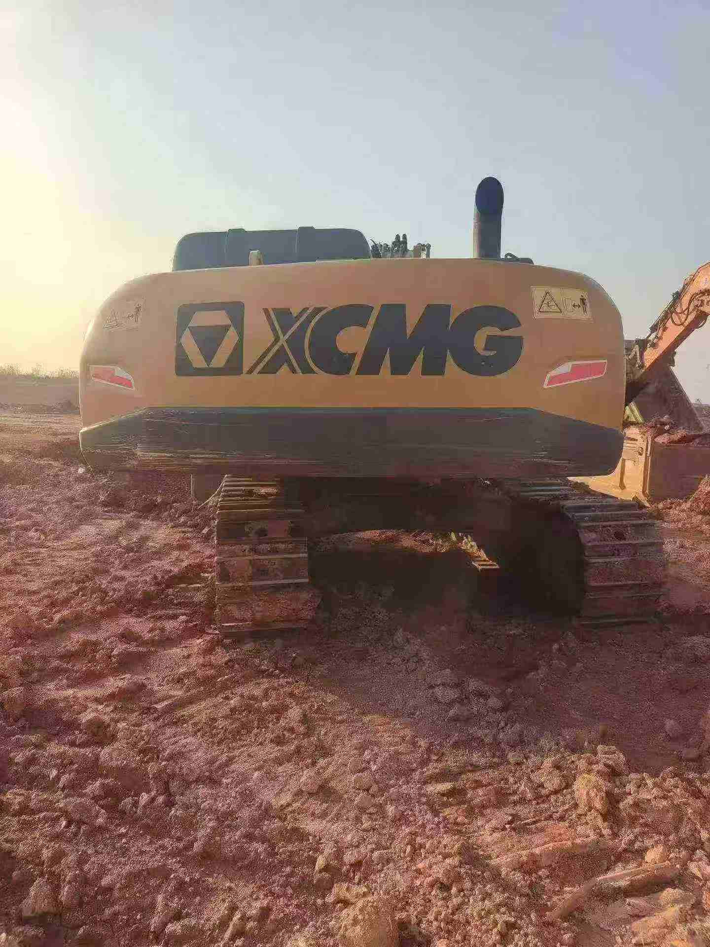 Buy XCMG XE380K Used Excavator / 4
