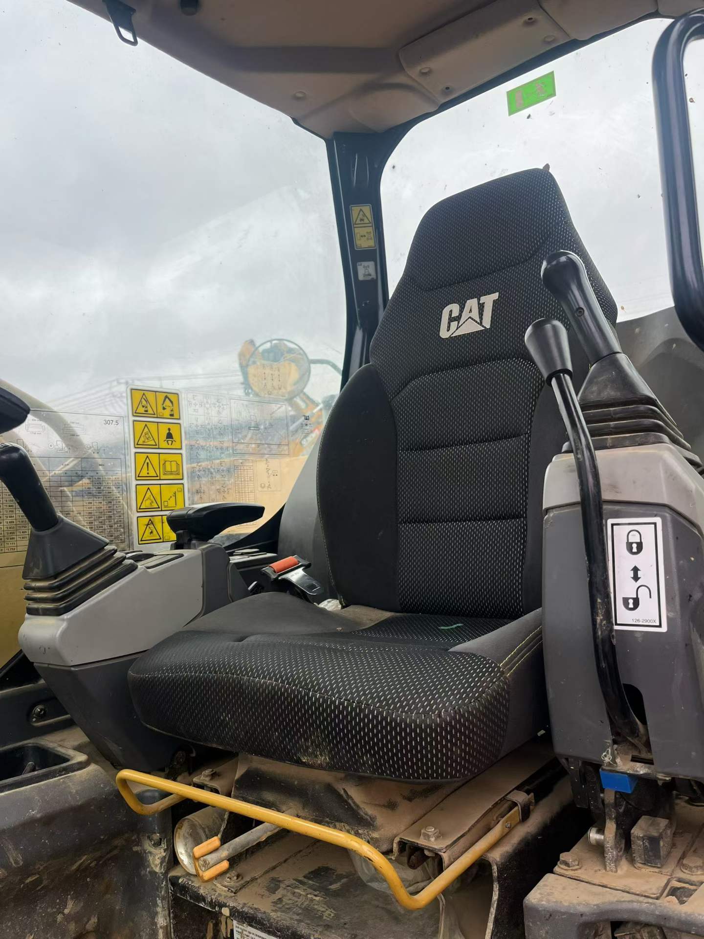 Buy Caterpillar 307B Used Excavator / 9