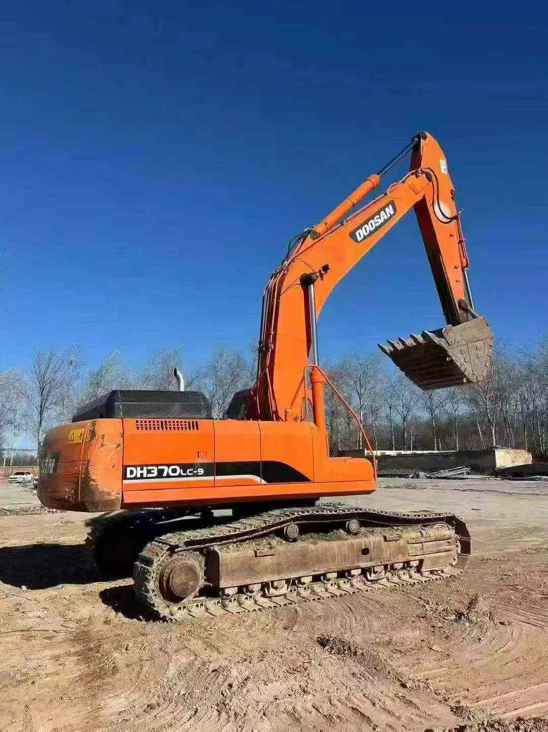 Buy Doosan DH370 Used Excavator / 4