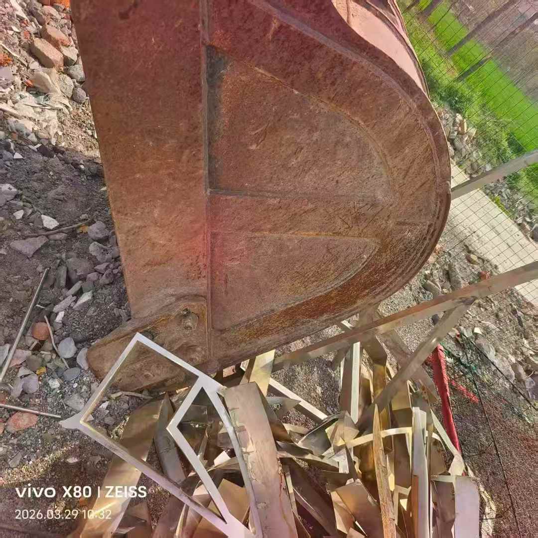 Buy Sany SY200C Used Excavator / 9