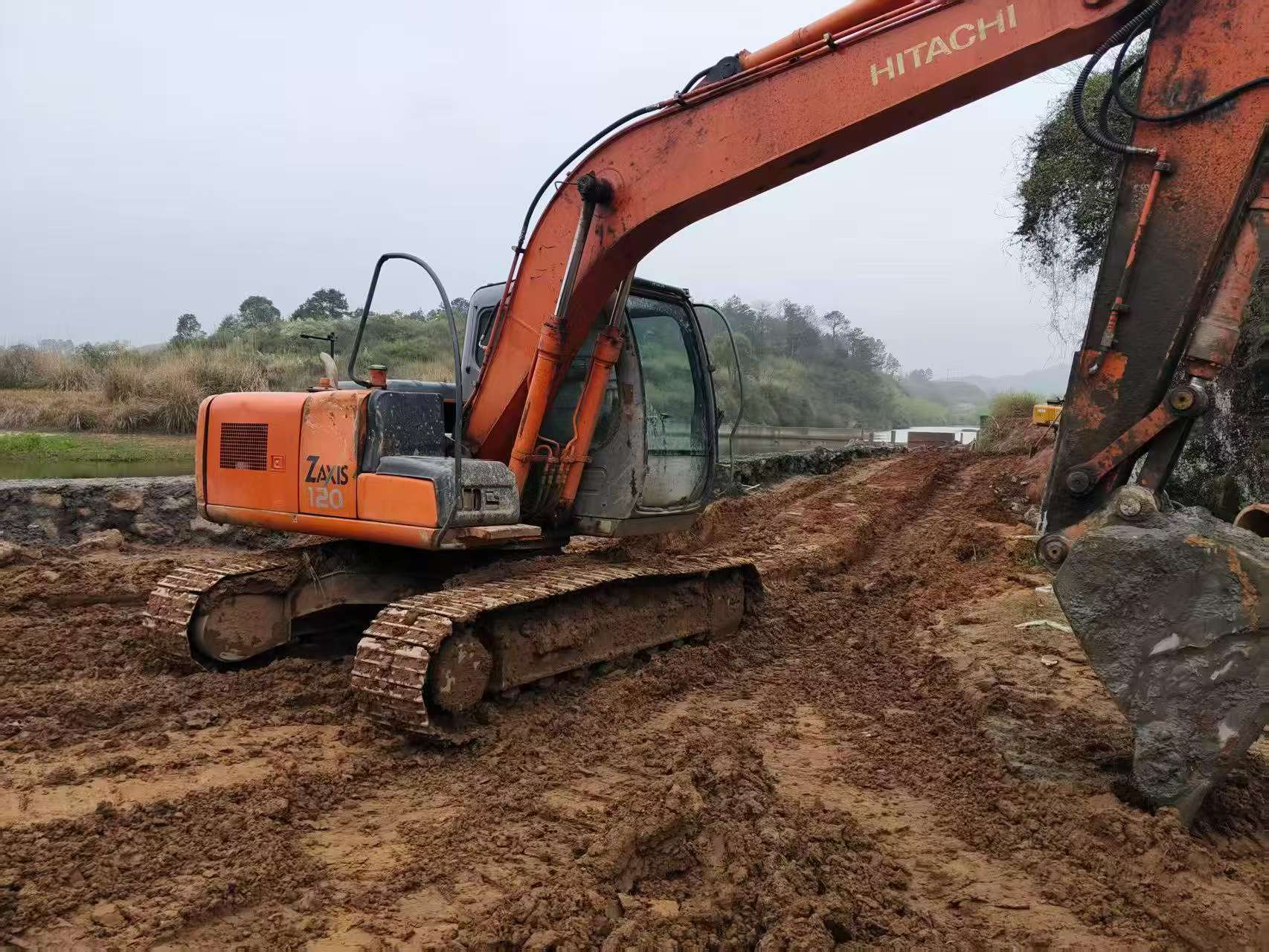 Buy Hitachi EX120-6 Used Excavator / 6