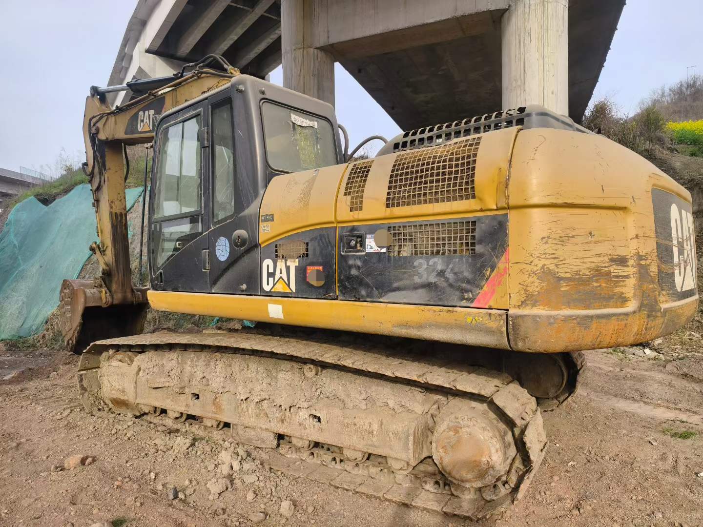 Buy Caterpillar 324D Used Excavator / 2