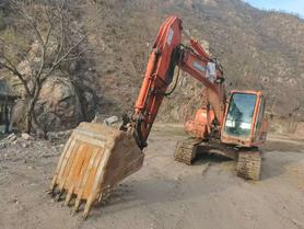 Buy Doosan DH150-7 Used Excavator / 4 Buy Doosan DH150-7 Used Excavator / 4