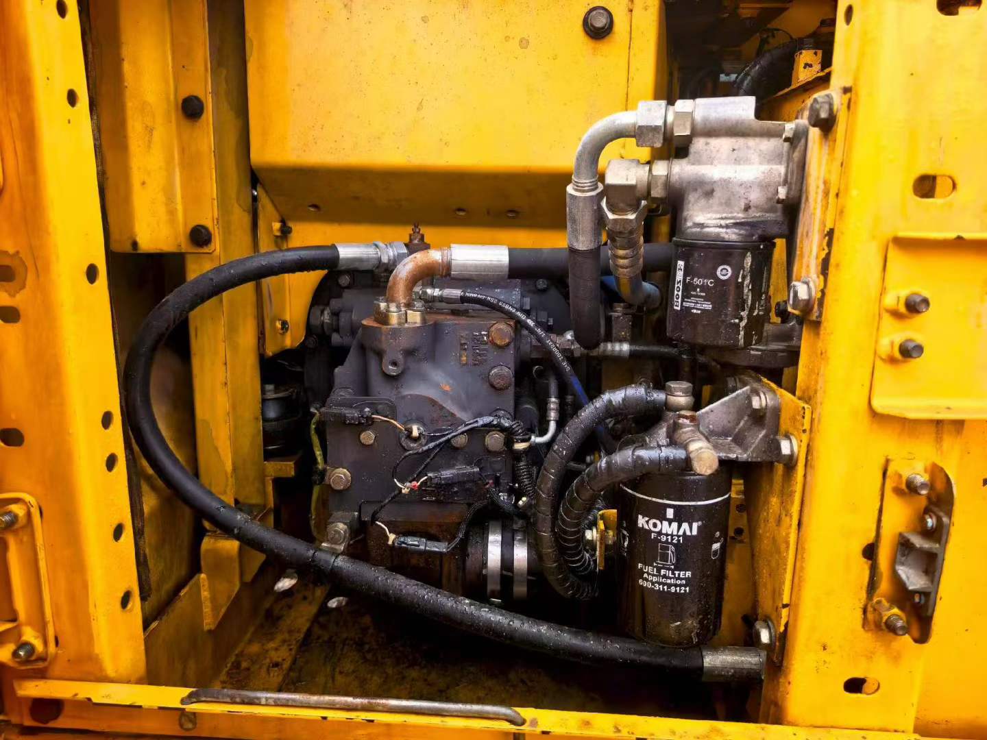 Buy Komatsu PC130-7 Used Excavator / 8