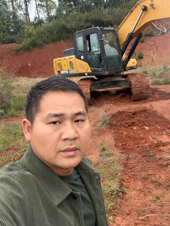 Buy Sany SY200C Used Excavator / 1