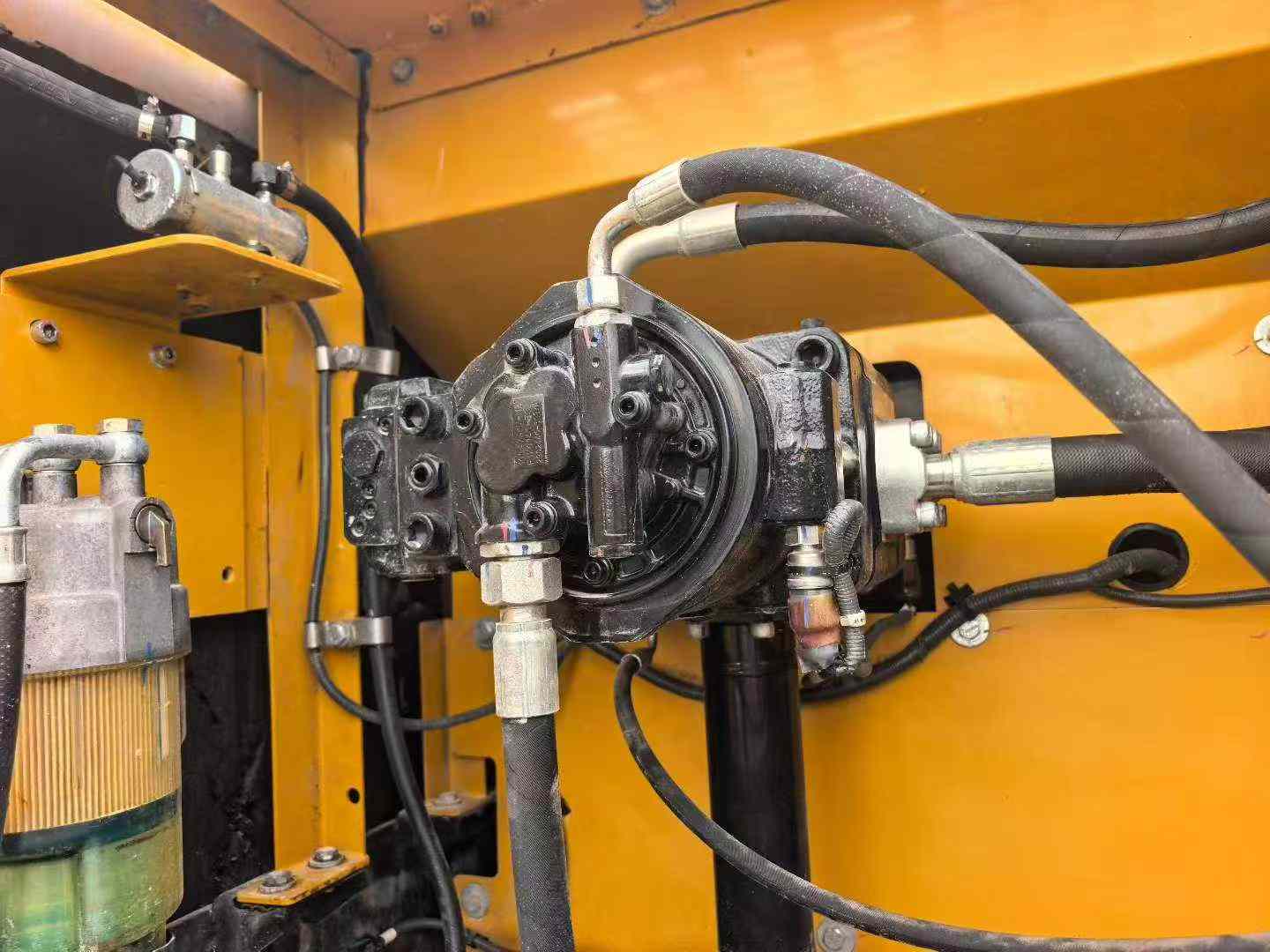 Buy Sany SY245H Used Excavator / 8