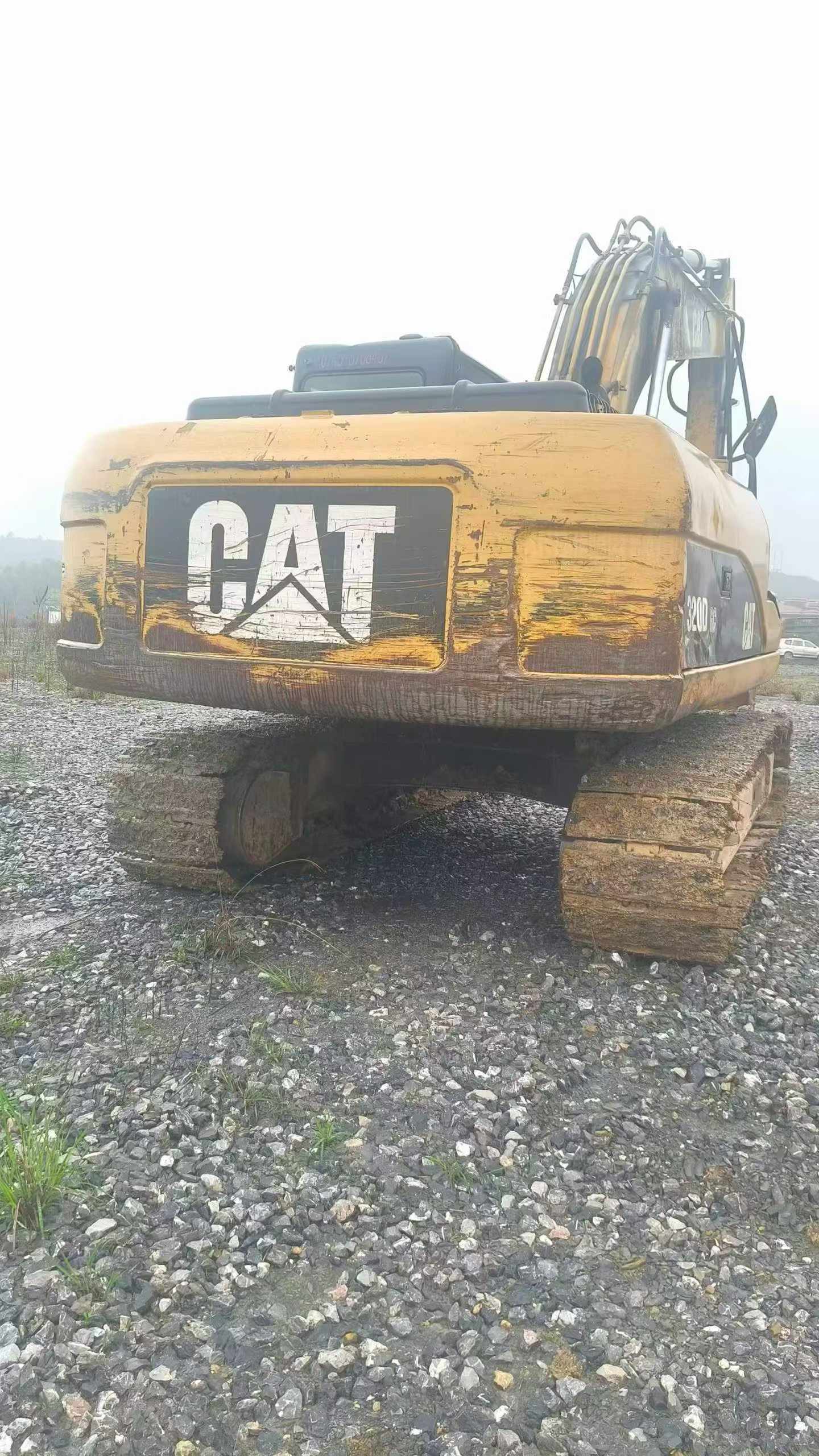 Buy Caterpillar 320DGC Used Excavator / 2