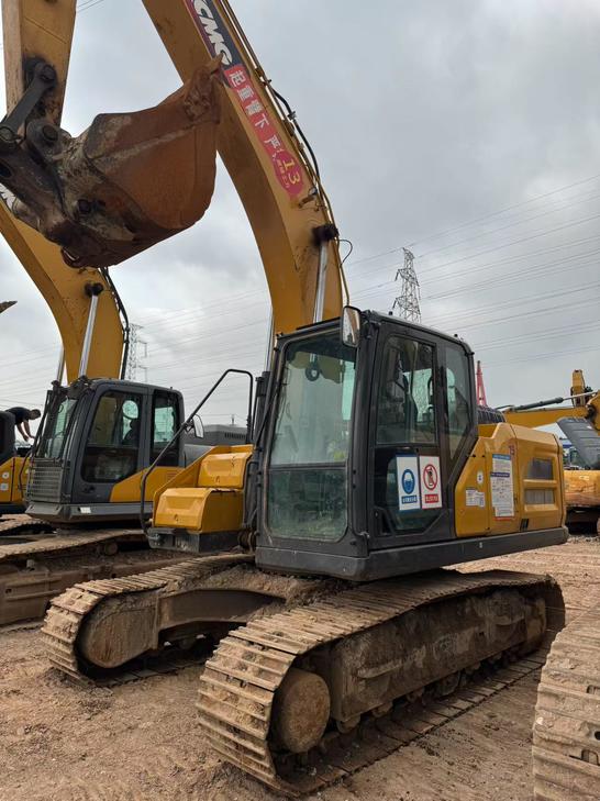Buy XCMG XE200 Used Excavator / 1