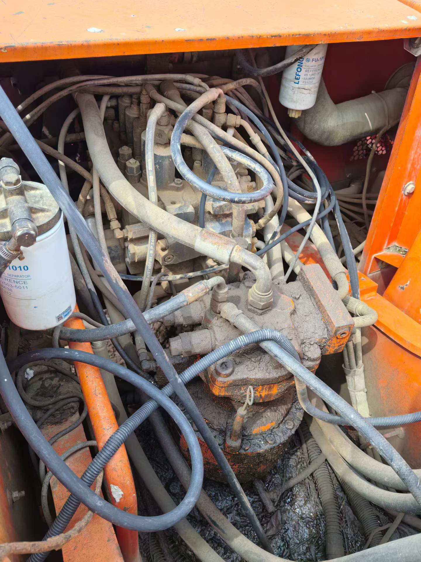 Buy Doosan DH215-7 Used Excavator / 4