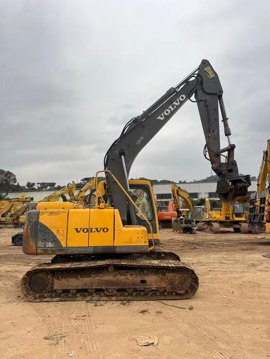 Buy Volvo EC140B Used Excavator / 1