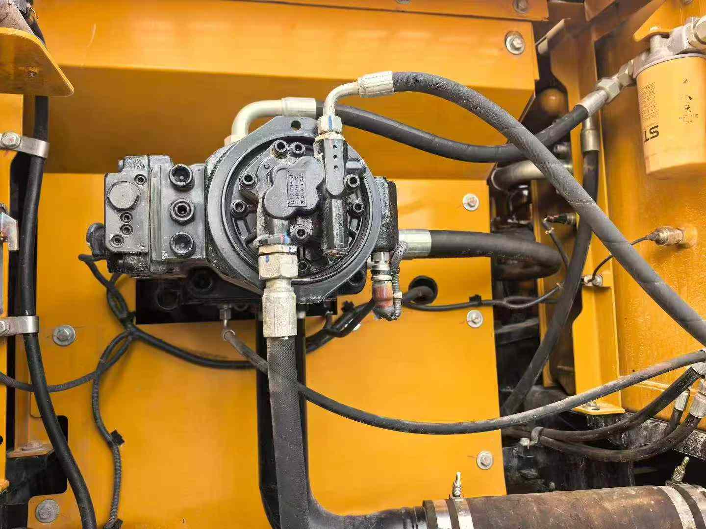 Buy Sany SY245H Used Excavator / 9