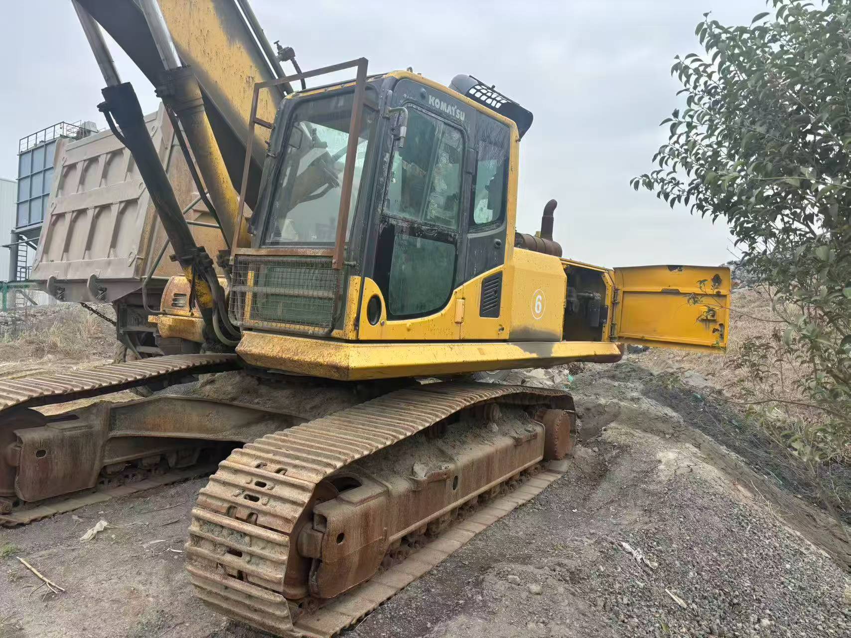 Buy Komatsu PC450-8 Used Excavator / 3