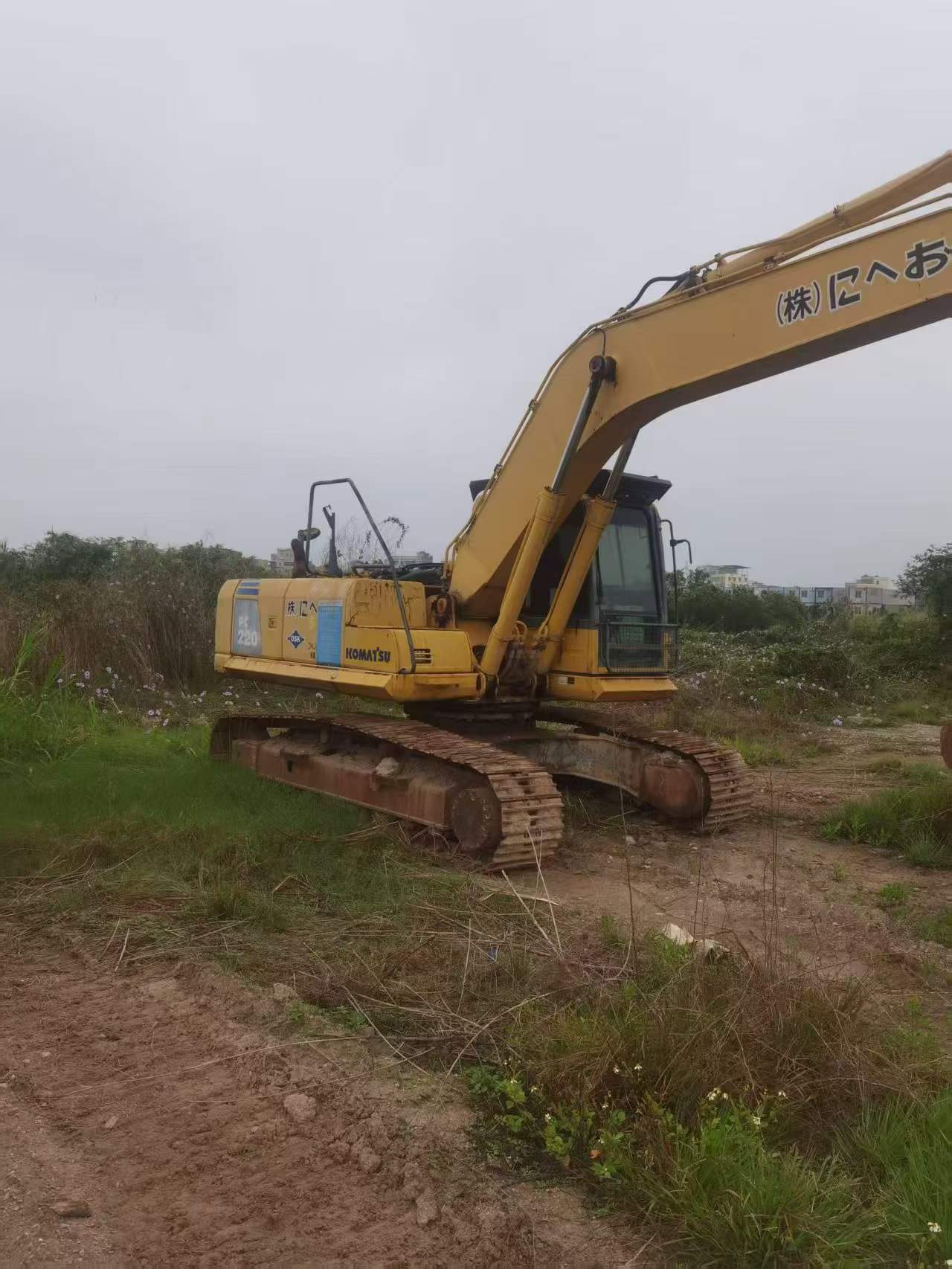 Buy Komatsu PC220-8 Used Excavator / 2