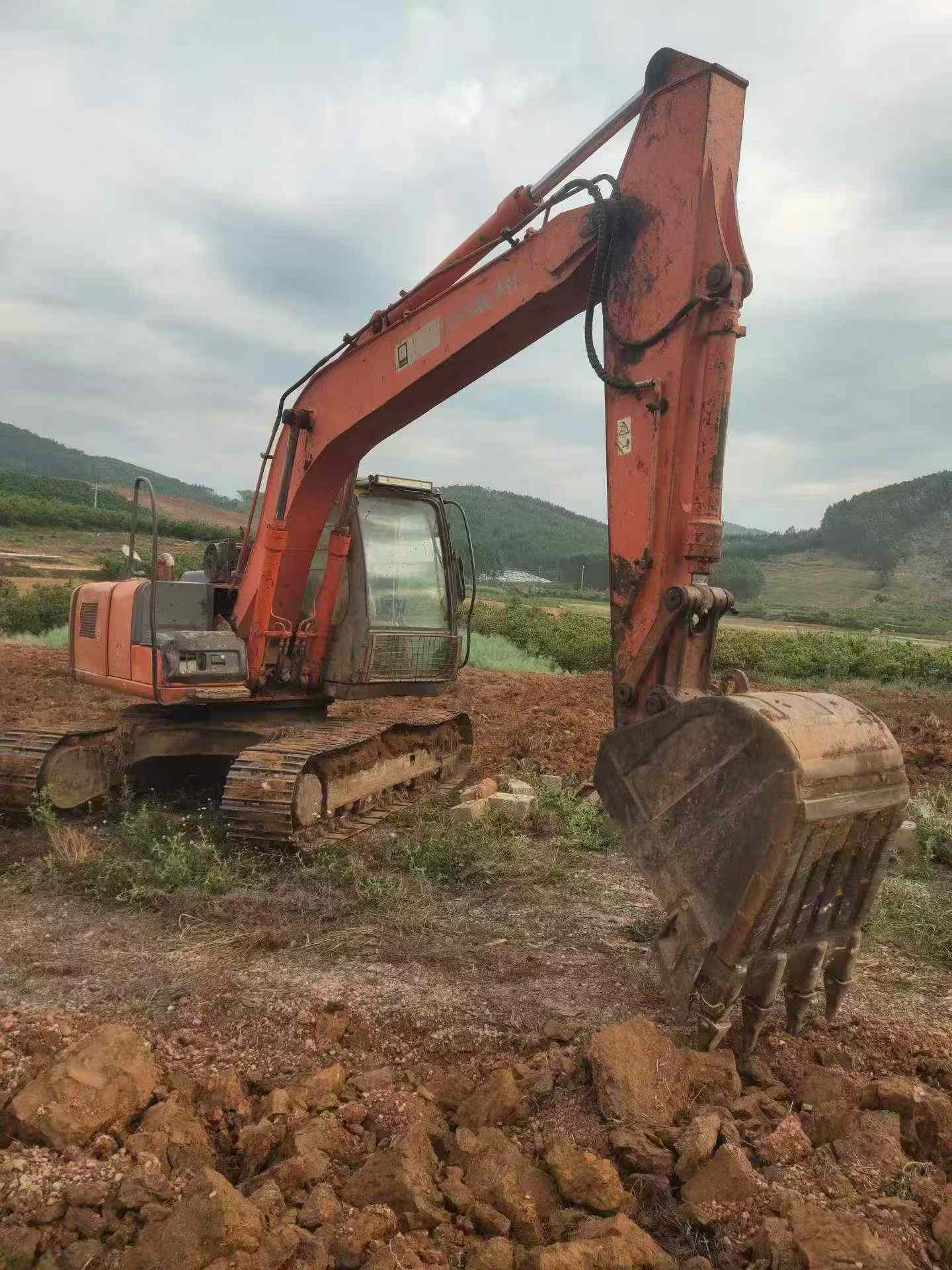 Buy Hitachi EX120 Used Excavator / 3