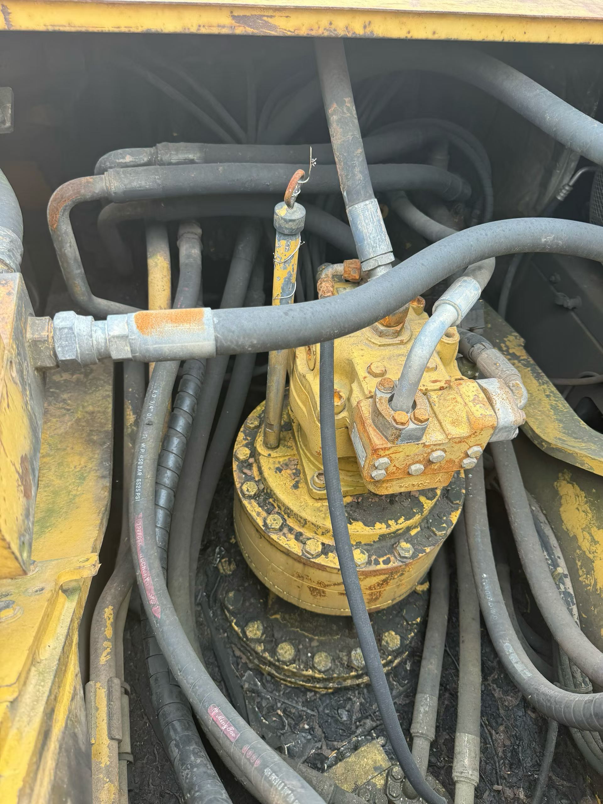 Buy Caterpillar 324D Used Excavator / 4