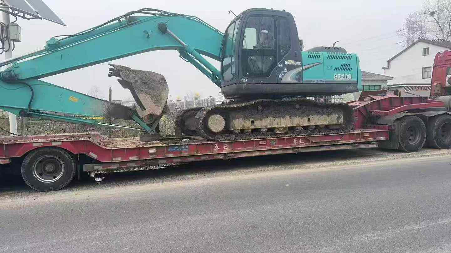 Buy Kobelco SK200-2 Used Excavator / 8