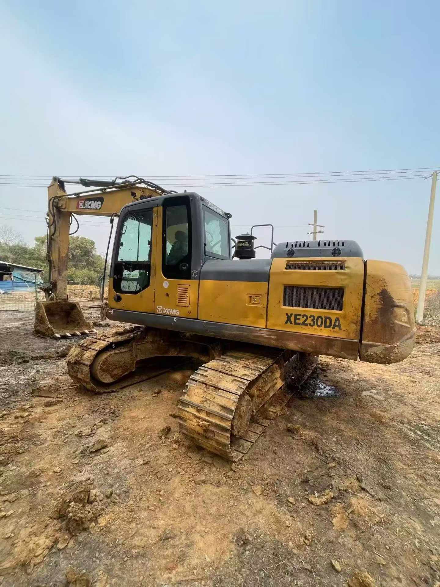 Buy XCMG XE200 Used Excavator / 9