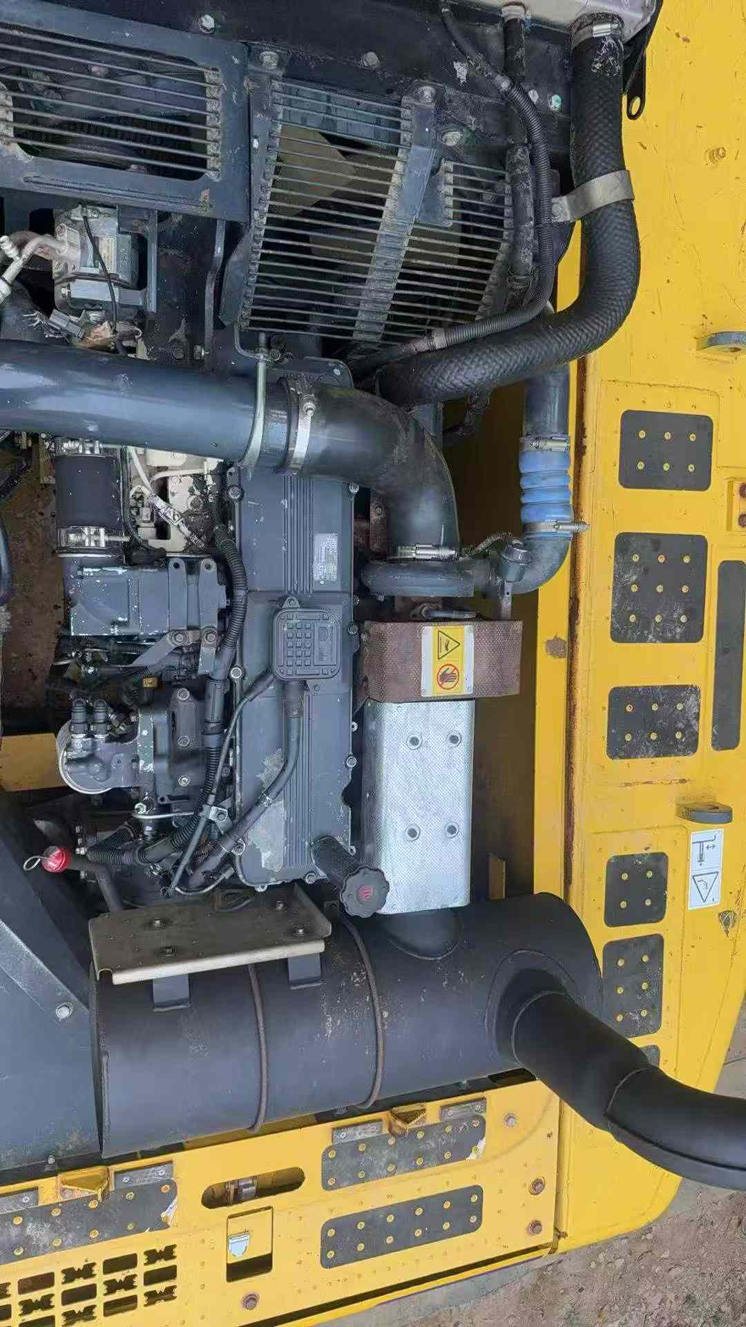 Buy Komatsu PC300-8 Used Excavator / 4