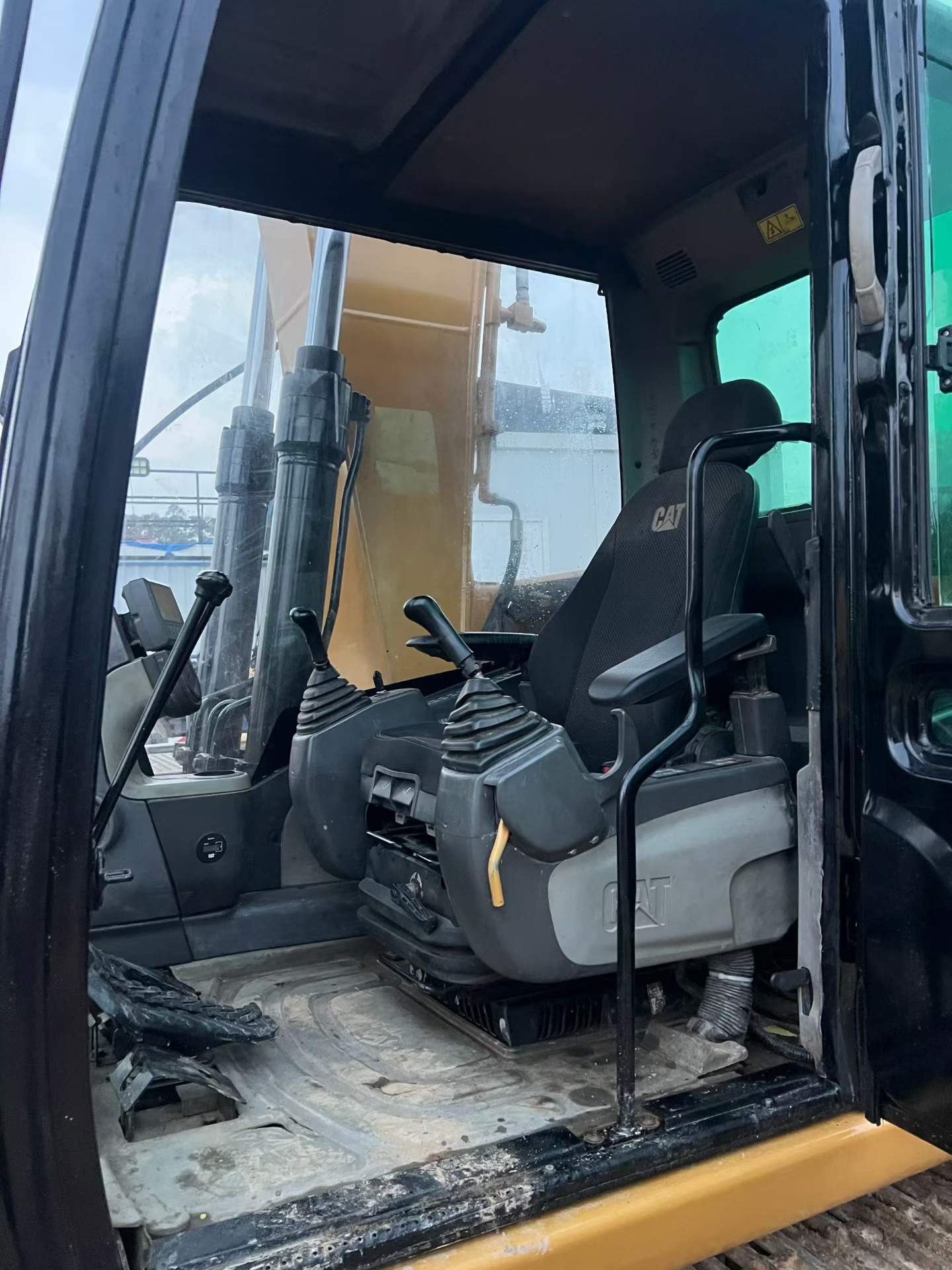 Buy Caterpillar 313D Used Excavator / 4