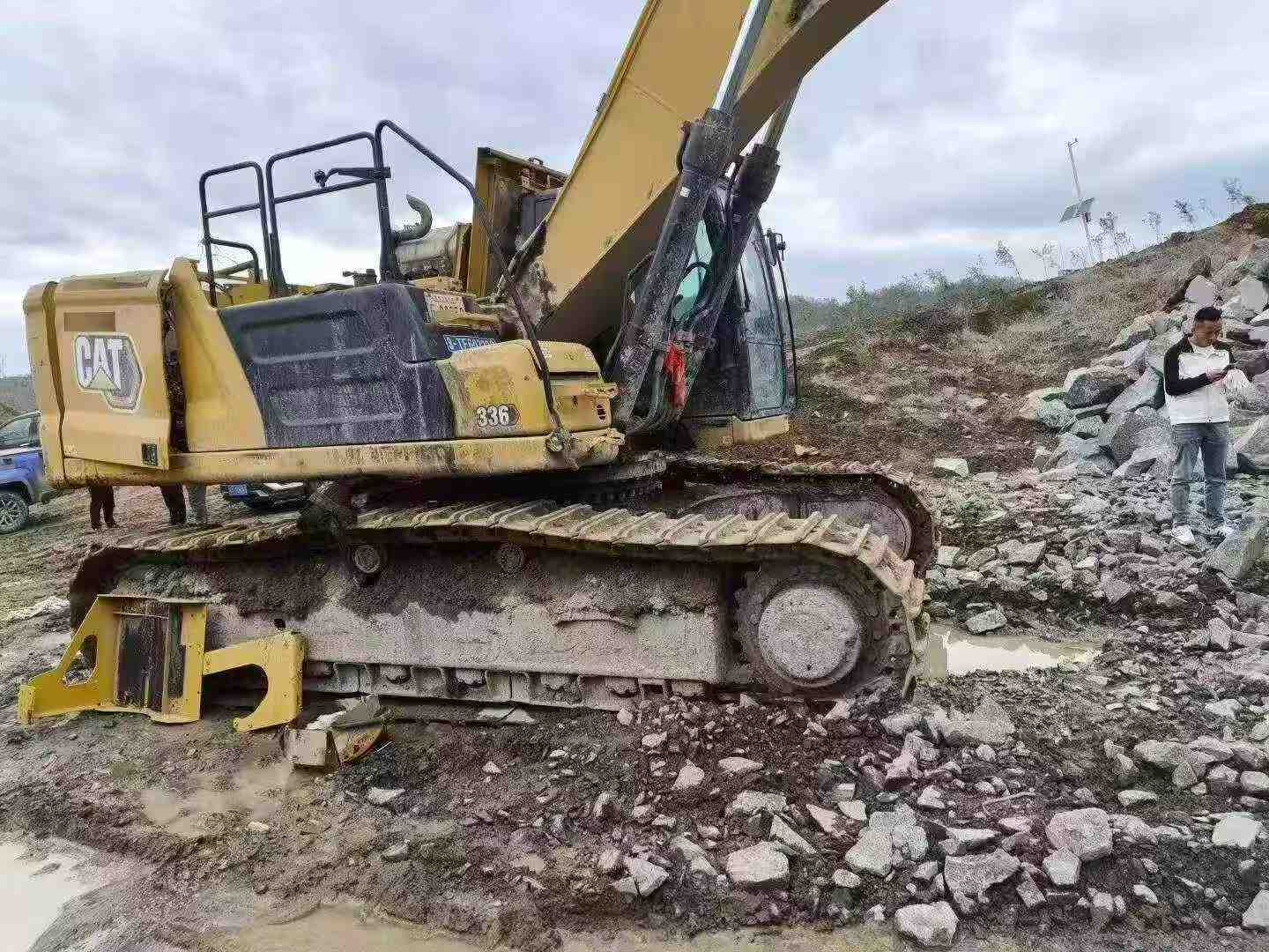 Buy Caterpillar 336E Used Excavator / 4