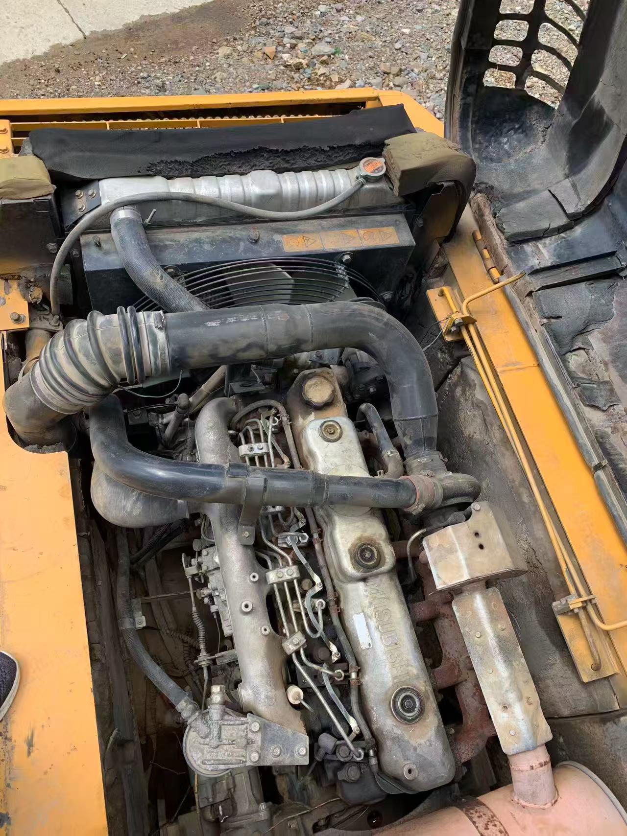 Buy Kato HD820 Used Excavator / 4