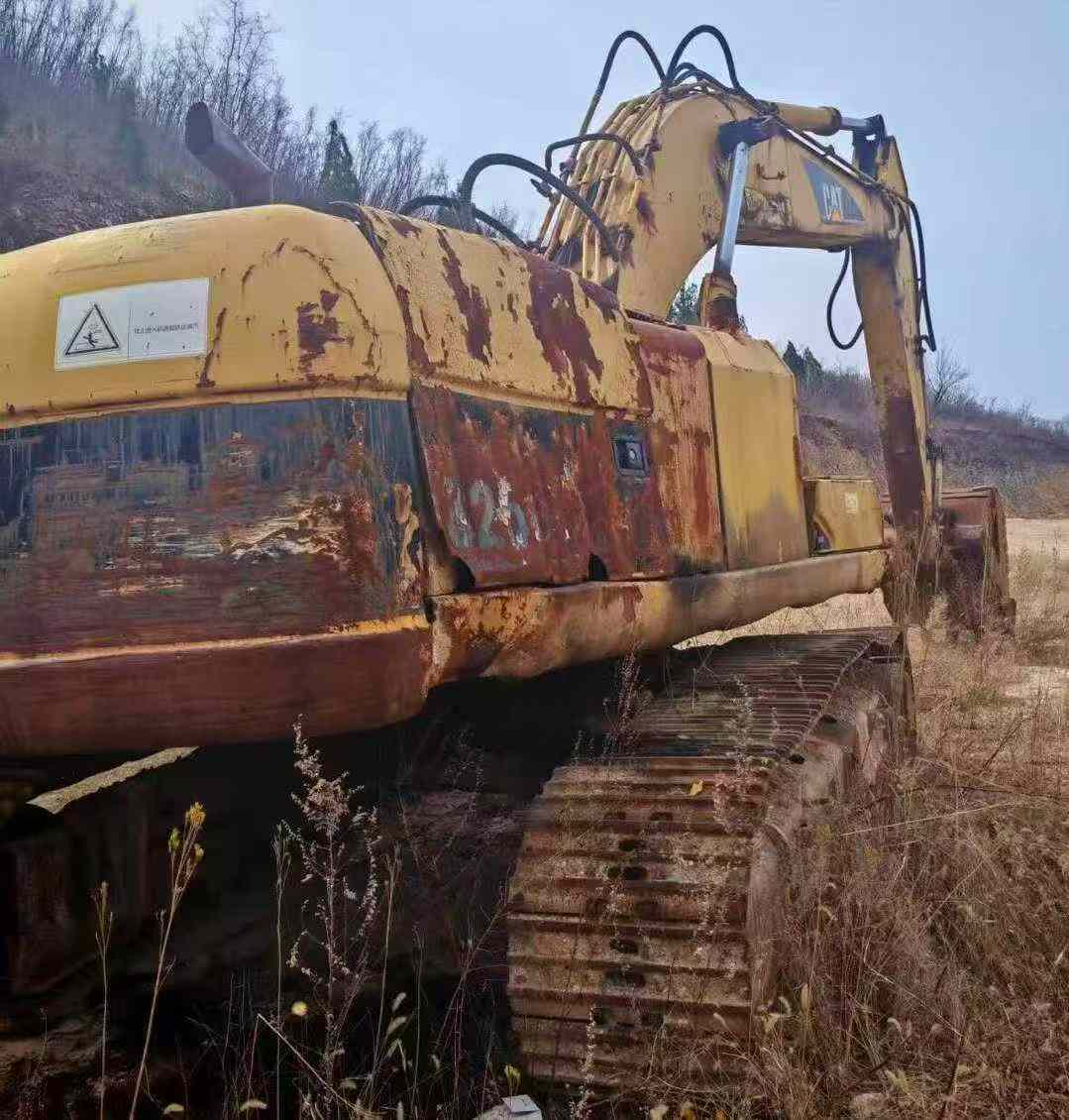 Buy Caterpillar 325C Used Excavator / 2