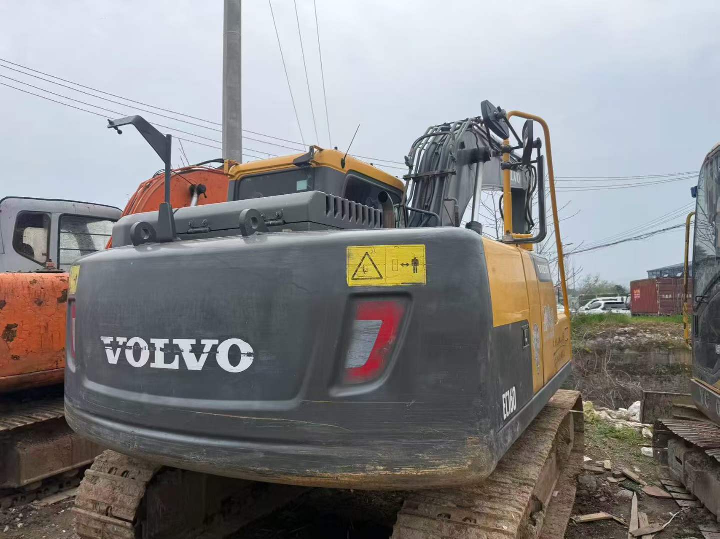 Buy Volvo L120E Used Excavator / 3