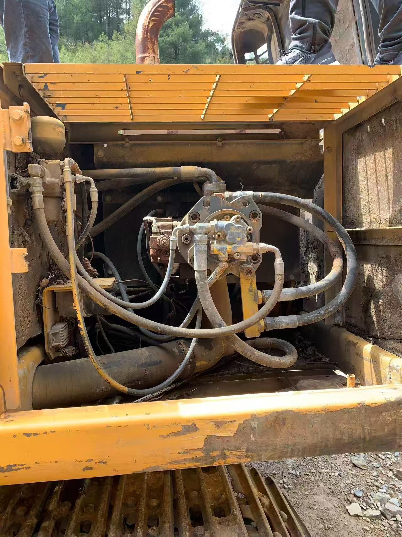 Buy Kato HD820 Used Excavator / 3