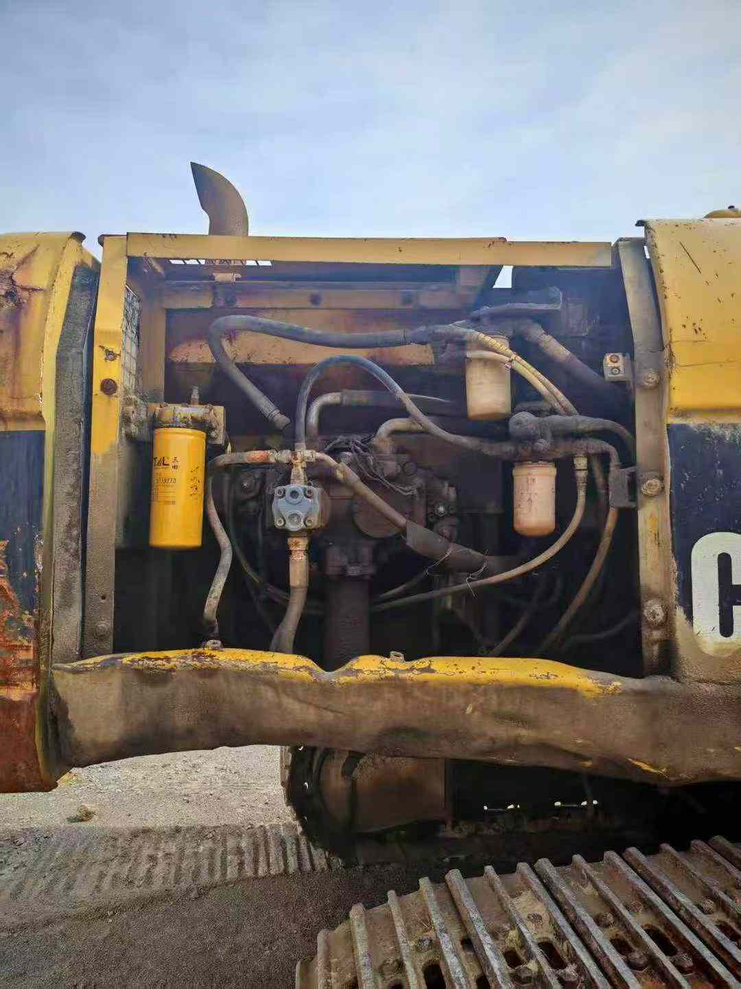 Buy Caterpillar 325C Used Excavator / 8